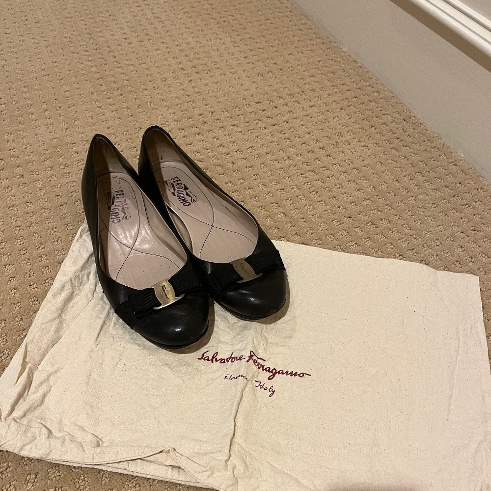 Salvatore Ferragamo Black Bow Leather Flat